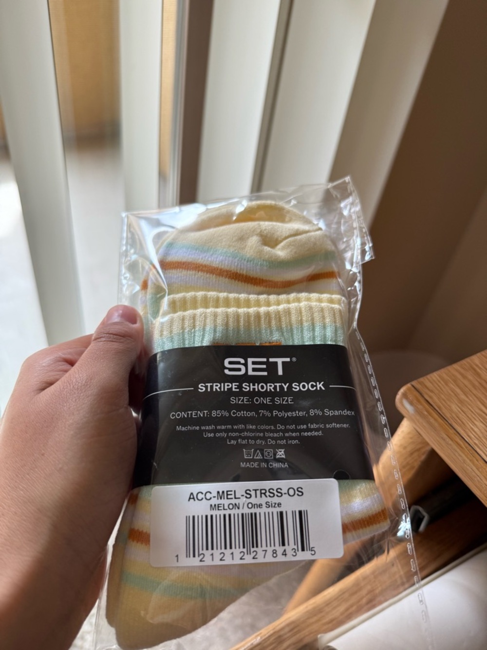 SET Active Melon Stripe Shorty Sock